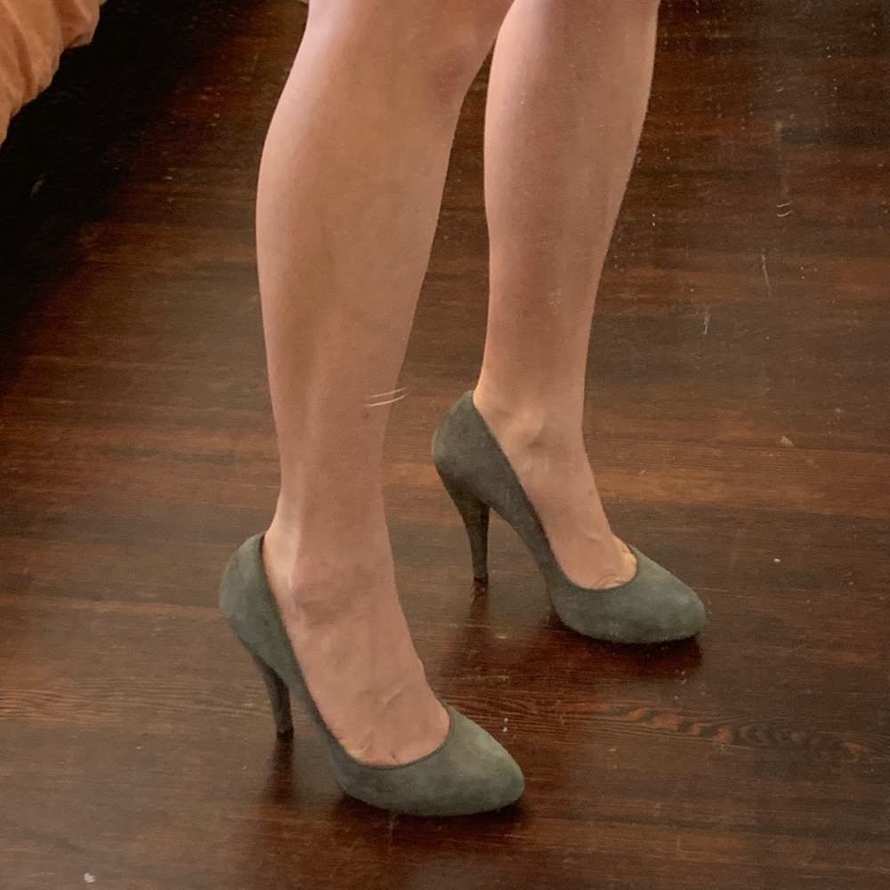 Nine West Suede Pumps